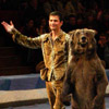The performing bears - Vadim Badun [Press for large view]