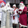 The best Santa Clauses and Snow Maidens were given prizes. [Press for large view]