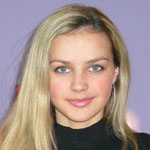 Шишкина Арина, участница конкурса «Королева Весна-2004» [Нажмите для увеличения]